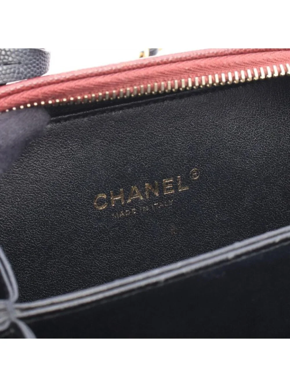 Chanel Shoulder Bag CC Filigree Small Vanity Wine Red Black Caviar Leather CC